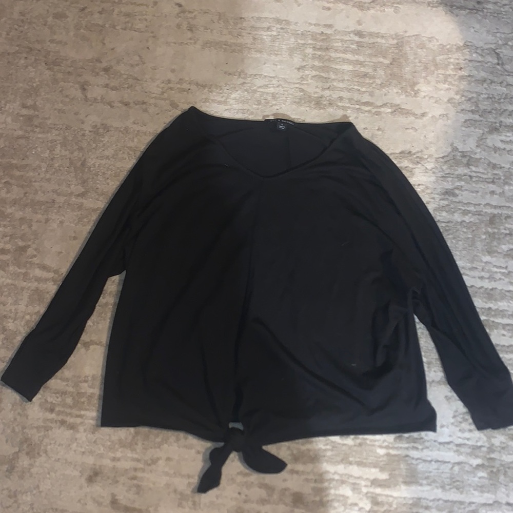 Zac and Rachel black shirt